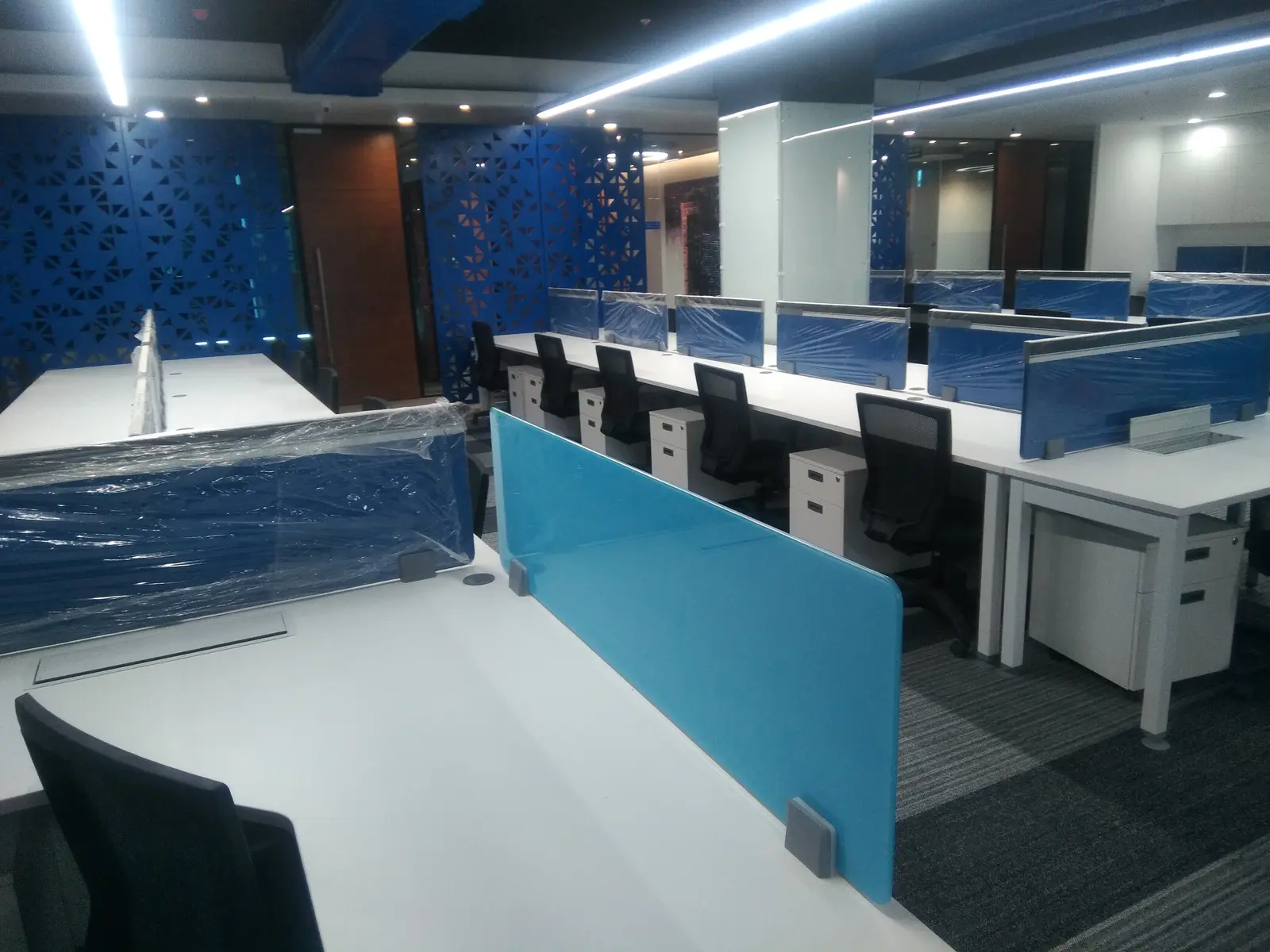 VI-JOHN Group Office project detail gallery